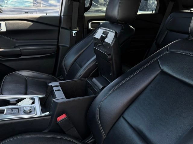 Used 2020 Ford Explorer XLT w/ Equipment Group 202A image 35
