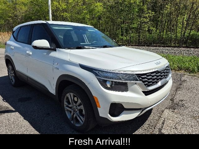 Used 2022 Kia Seltos LX AWD/4WD image 3