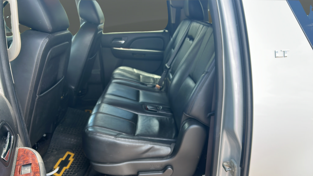 Used 2014 Chevrolet Suburban LT AWD/4WD image 14
