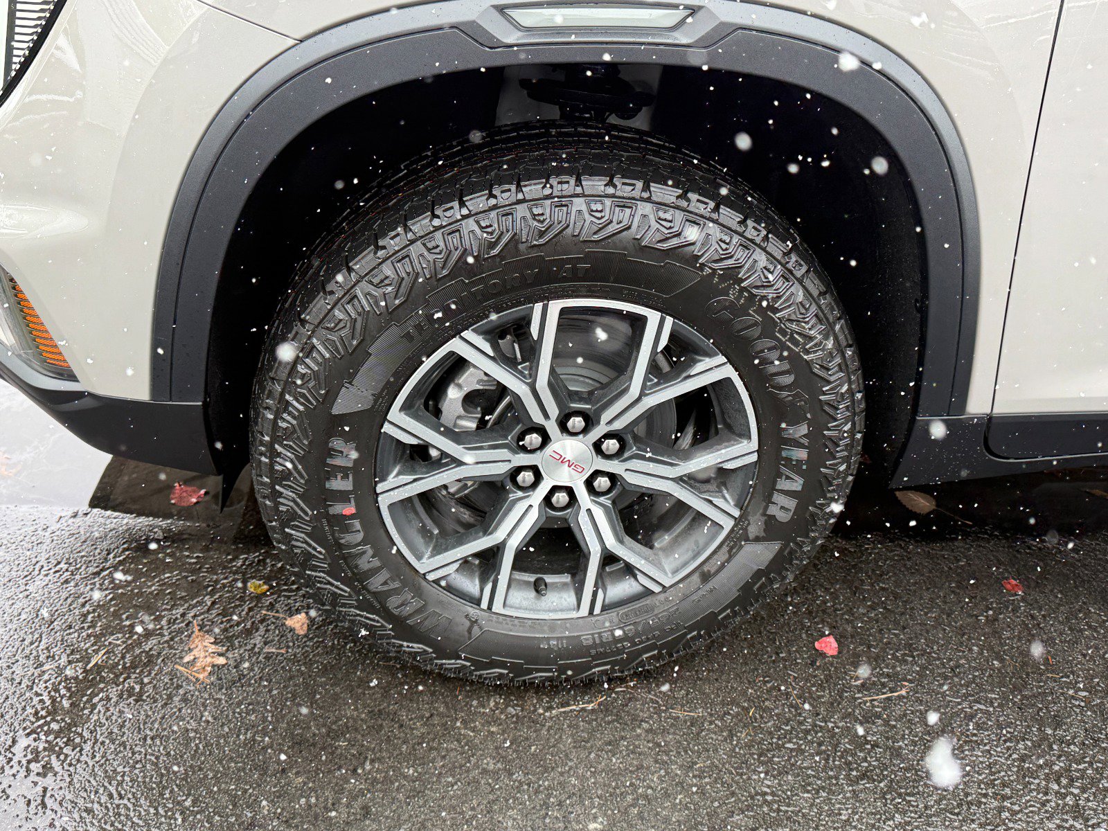 New 2026 GMC Acadia AT4 w/ LPO, Floor Liner Package image 9