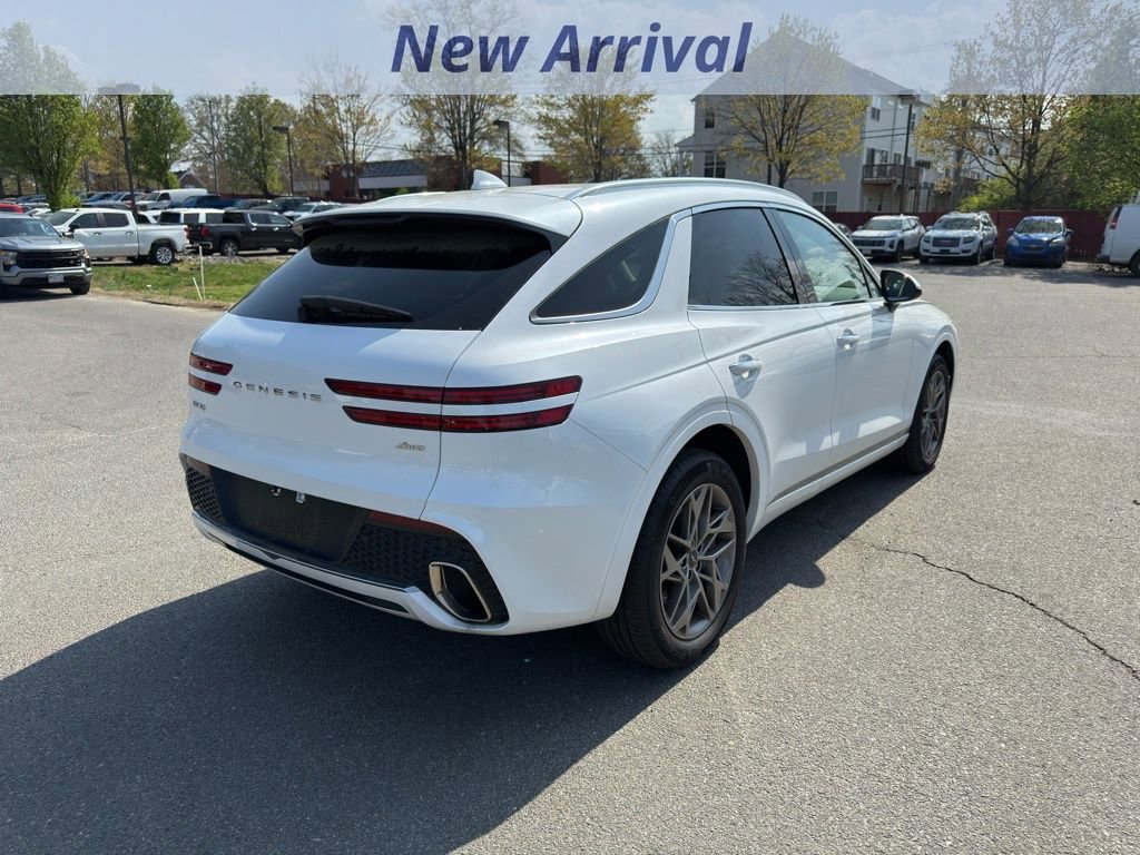 Used 2025 Genesis GV70 2.5T AWD/4WD image 3