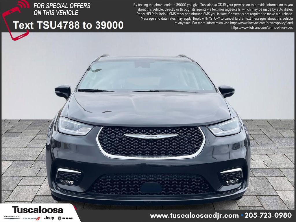 Used 2022 Chrysler Pacifica Touring-L image 2