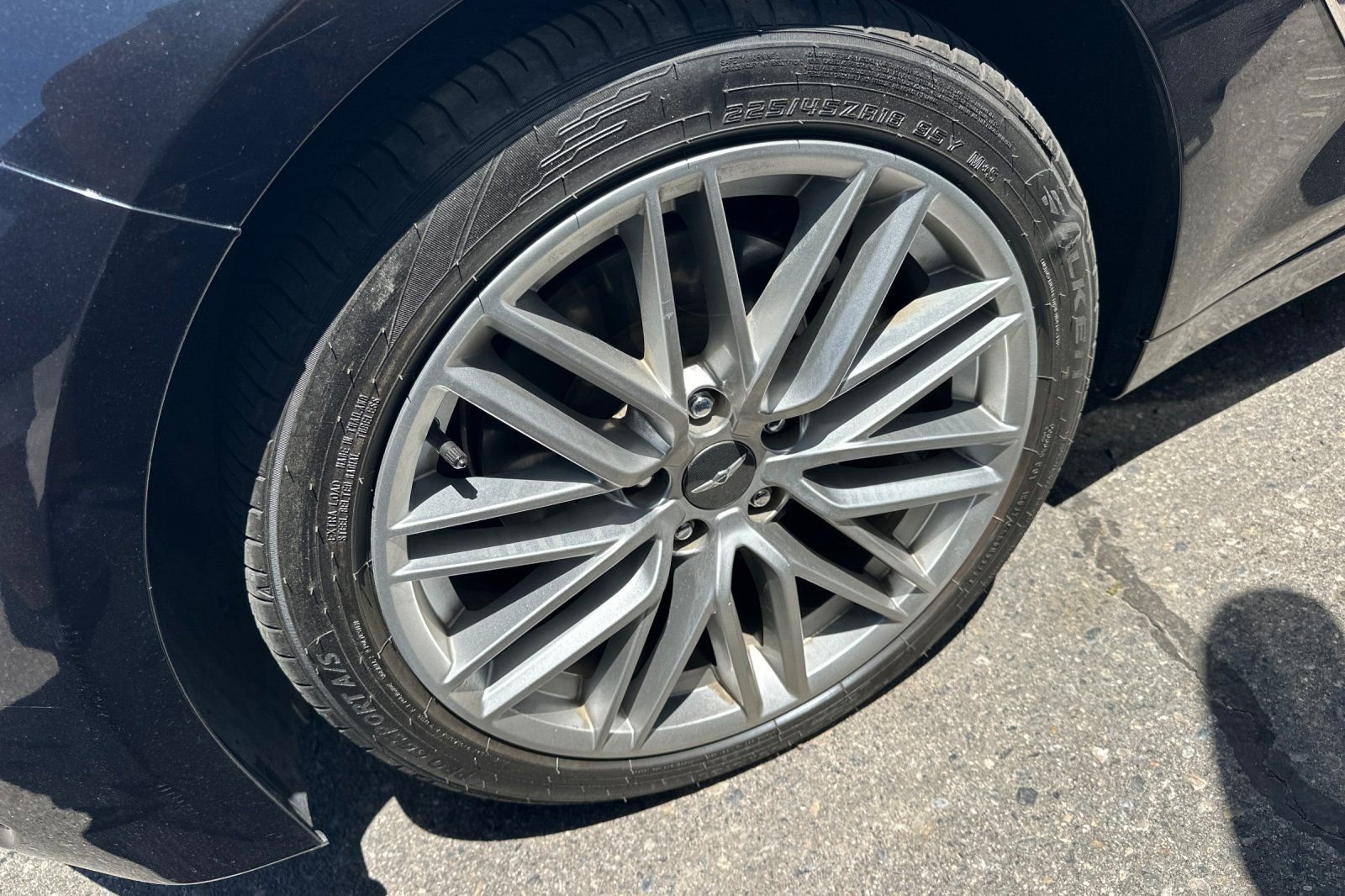 Used 2020 Genesis G70 2.0T w/ Elite Package RWD image 9