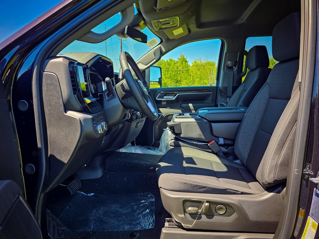 New 2026 GMC Sierra 2500 SLE w/ SLE Value Package; AWD/4WD image 11