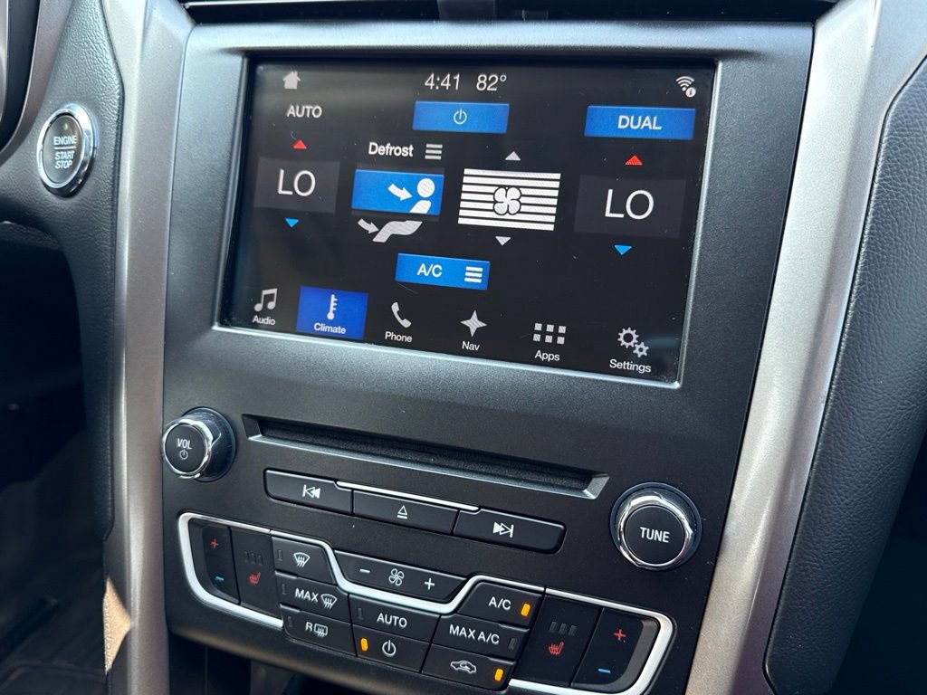 Used 2018 Ford Fusion SE w/ Fusion SE Technology Package FWD image 31