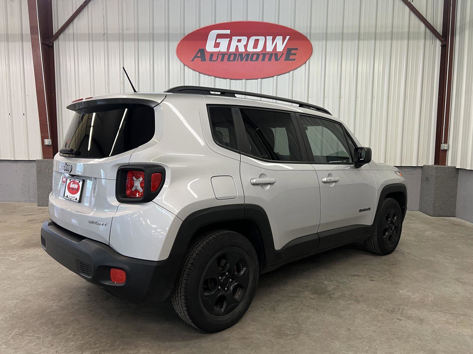 Used 2017 Jeep Renegade Sport w/ Power & Air Group image 10