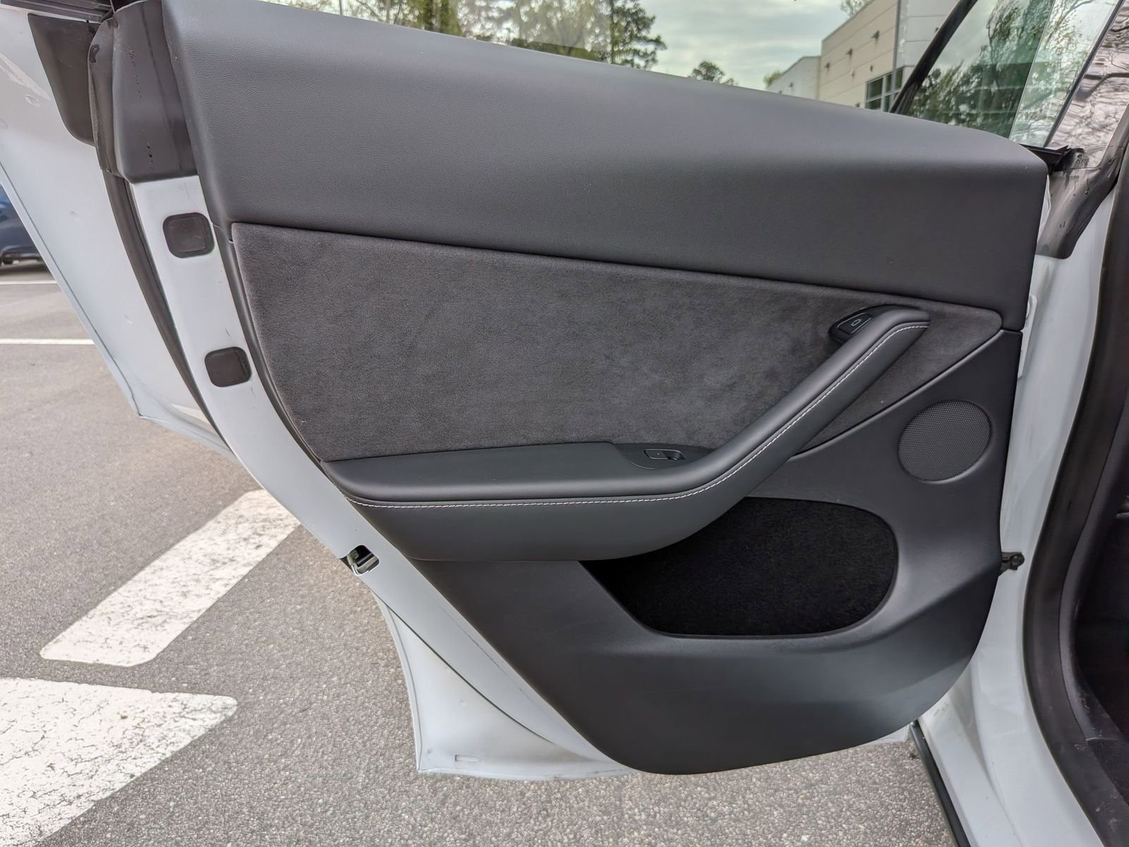 Used 2023 Tesla Model Y Long Range image 26