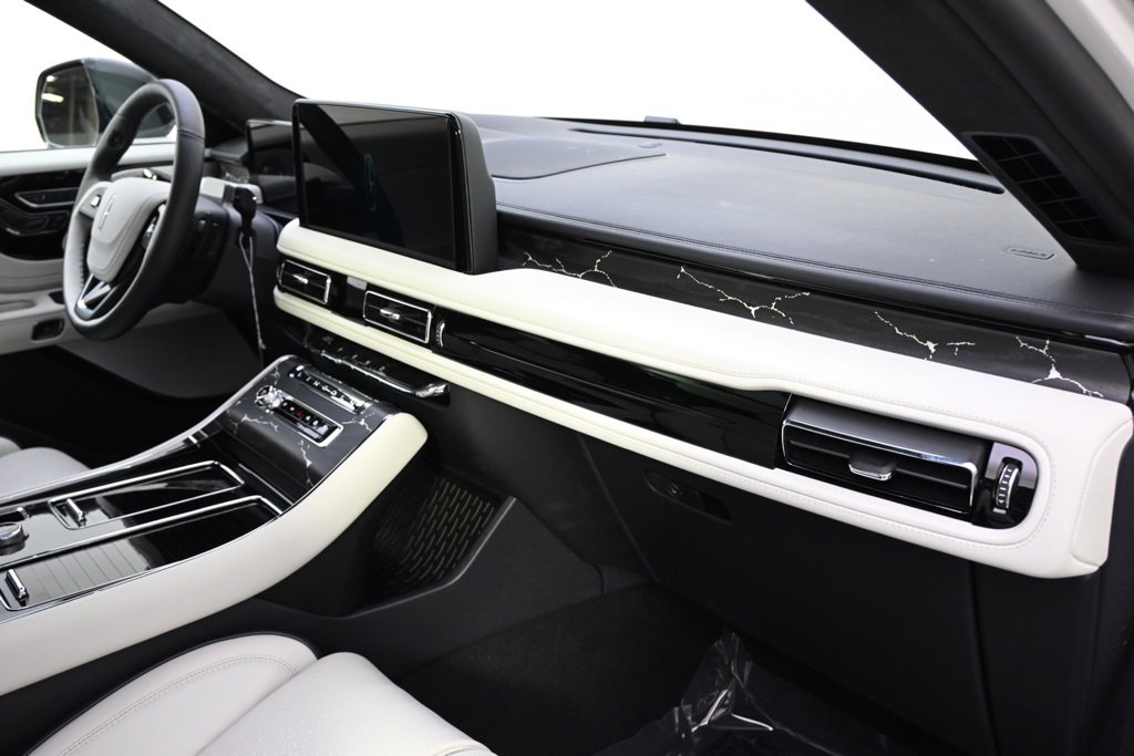 New 2026 Lincoln Aviator Black Label image 15