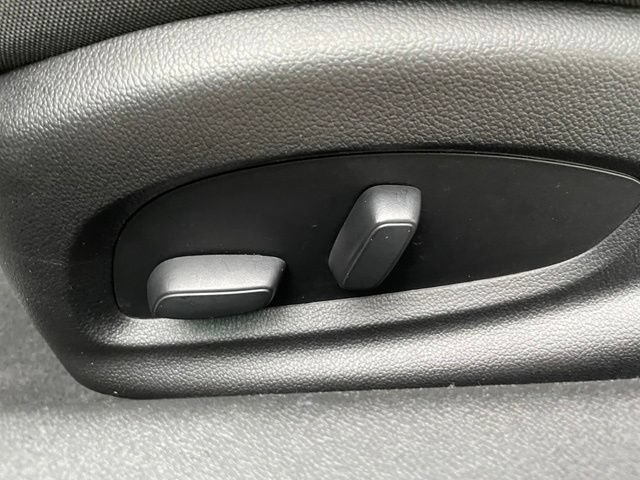 Used 2020 Chevrolet Camaro LT RWD image 10