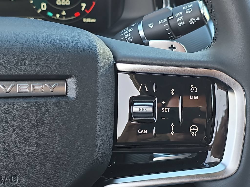 New 2026 Land Rover Discovery Sport Landmark AWD/4WD image 18