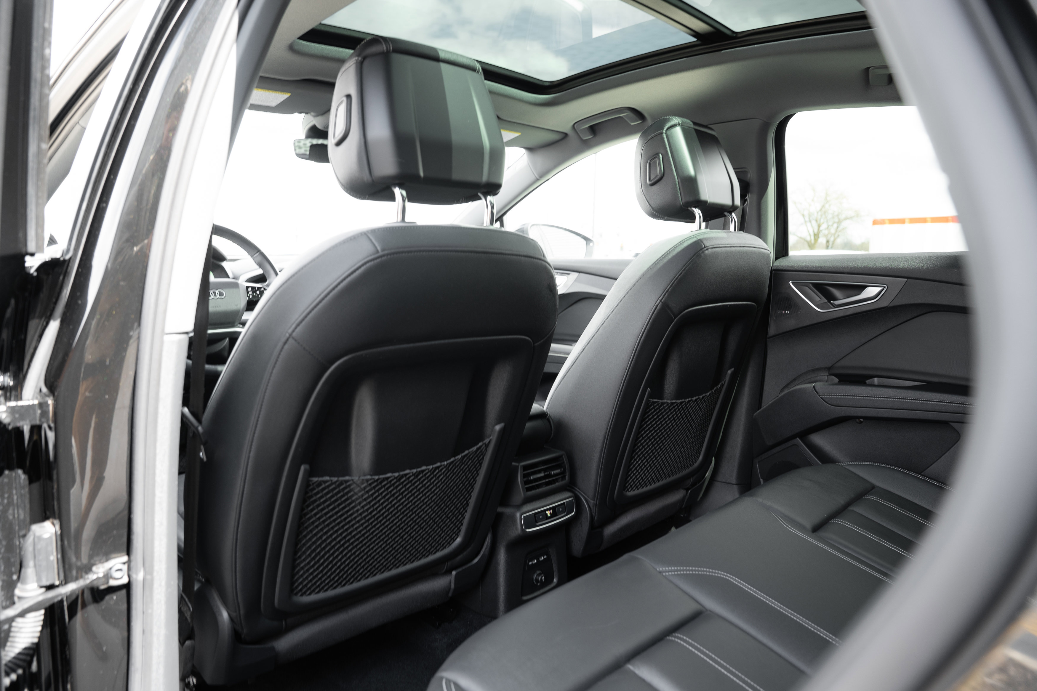 Certified 2023 Audi Q4 e-tron Prestige image 27