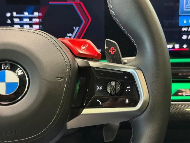 Used 2025 BMW M5 w/ Executive Package image 18