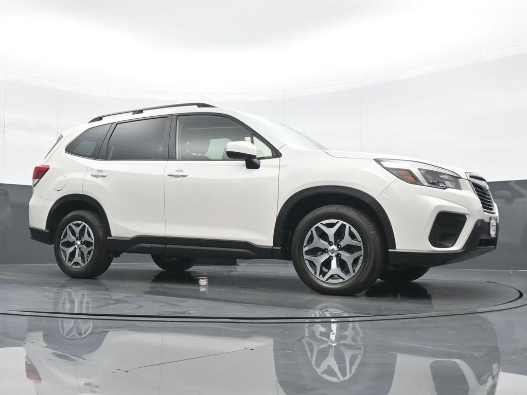 Used 2021 Subaru Forester Premium image 23