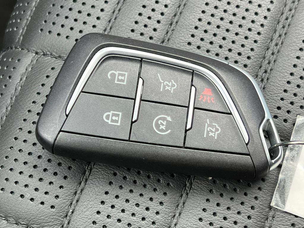 Certified 2025 Cadillac Escalade Sport Platinum w/ LPO, Floor Liner Package AWD/4WD image 39
