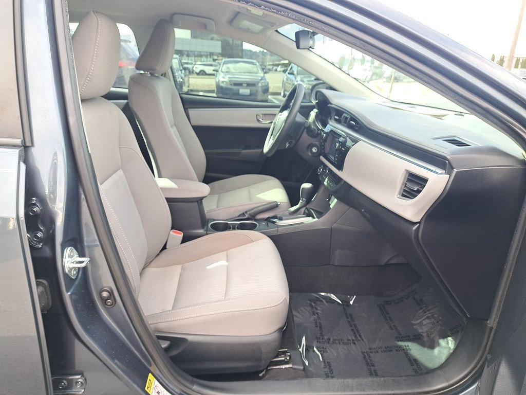 Used 2016 Toyota Corolla LE image 17