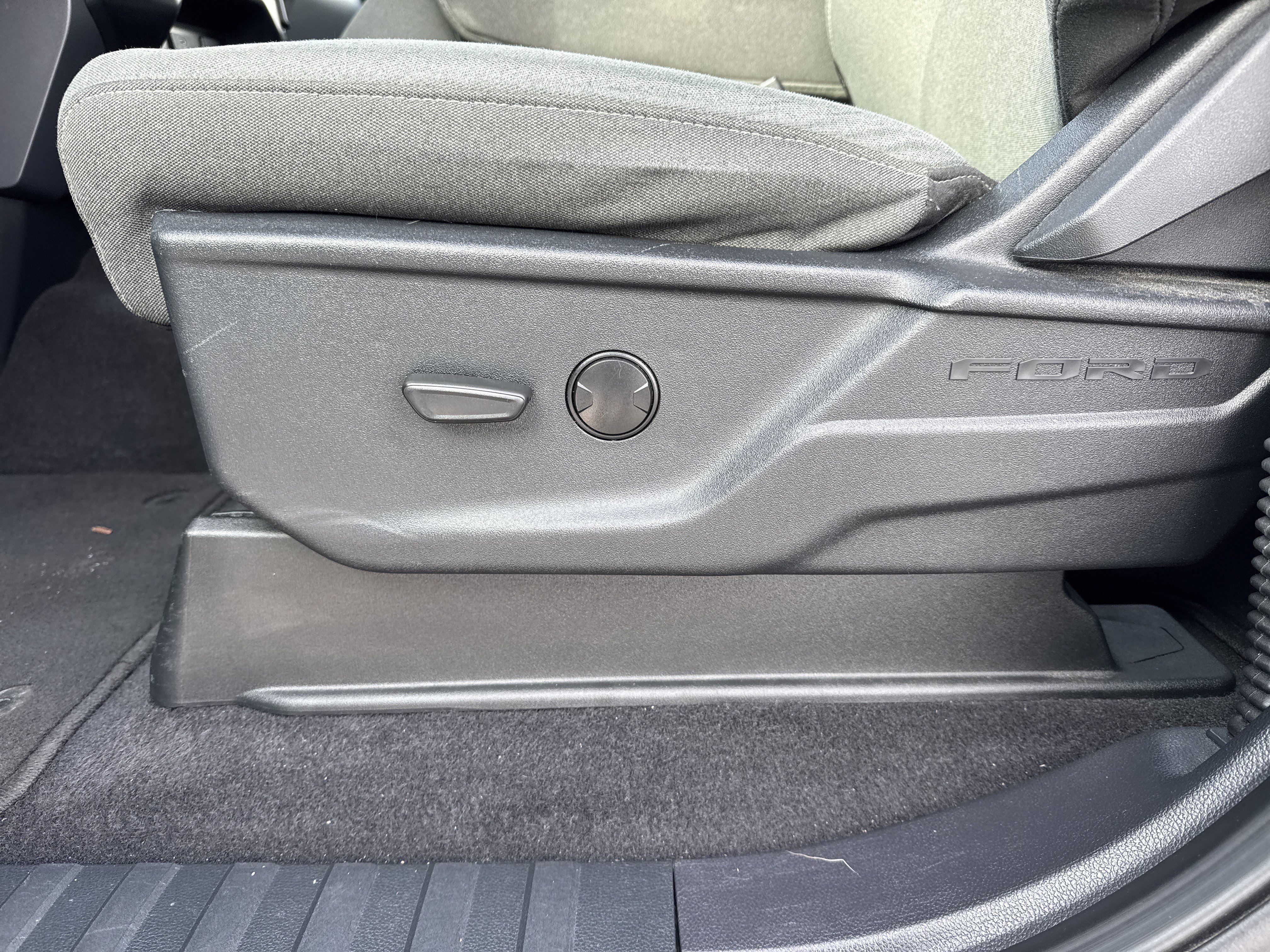 Used 2023 Ford F150 XLT w/ XTR Package image 24