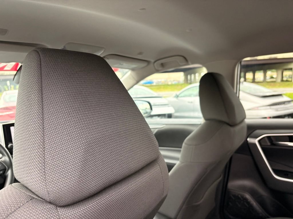 Used 2024 Toyota RAV4 XLE FWD image 25