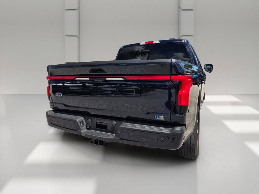 Used 2023 Ford F150 Lightning Platinum AWD/4WD image 7