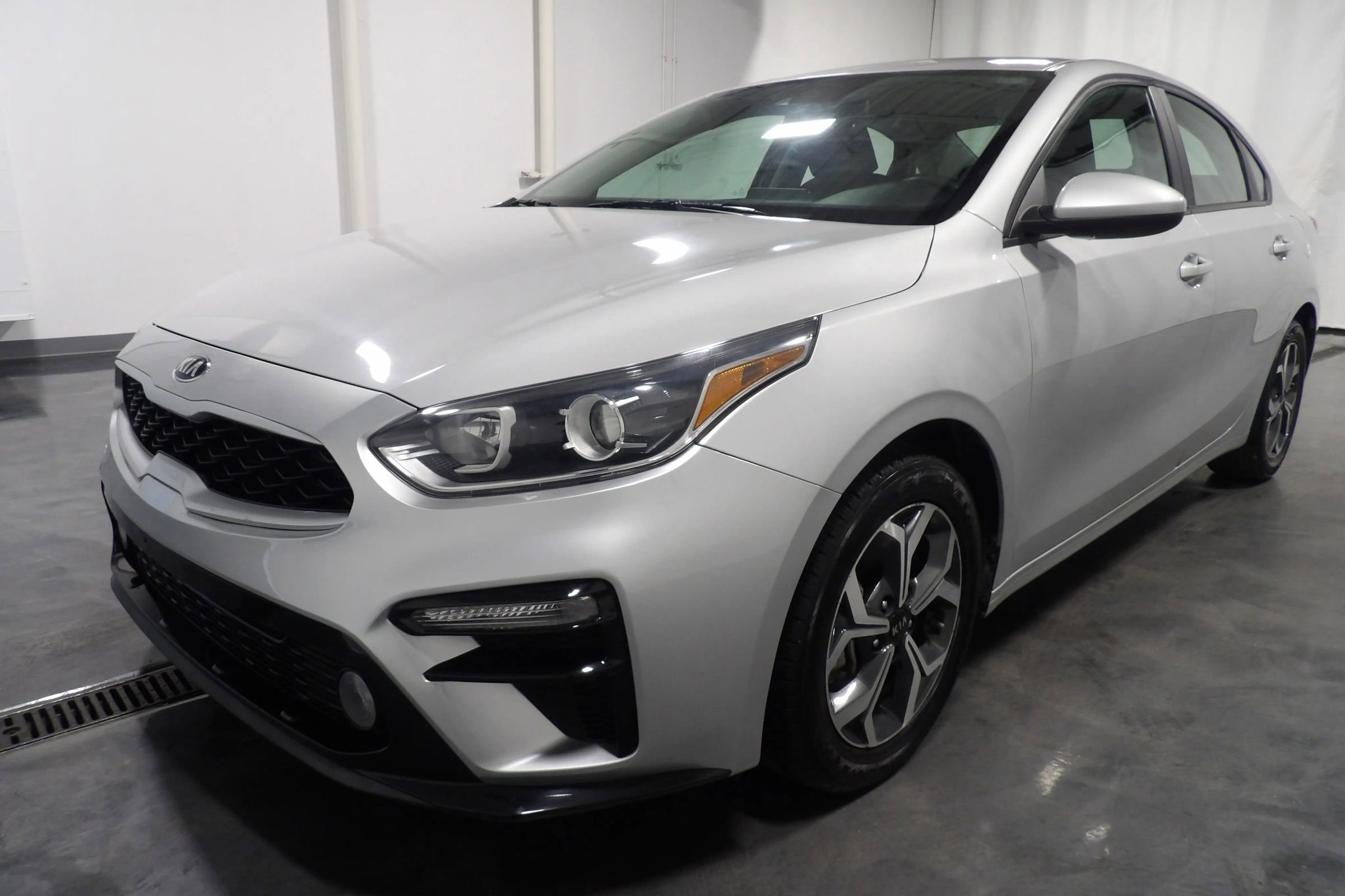 Used 2021 Kia Forte LXS image 3