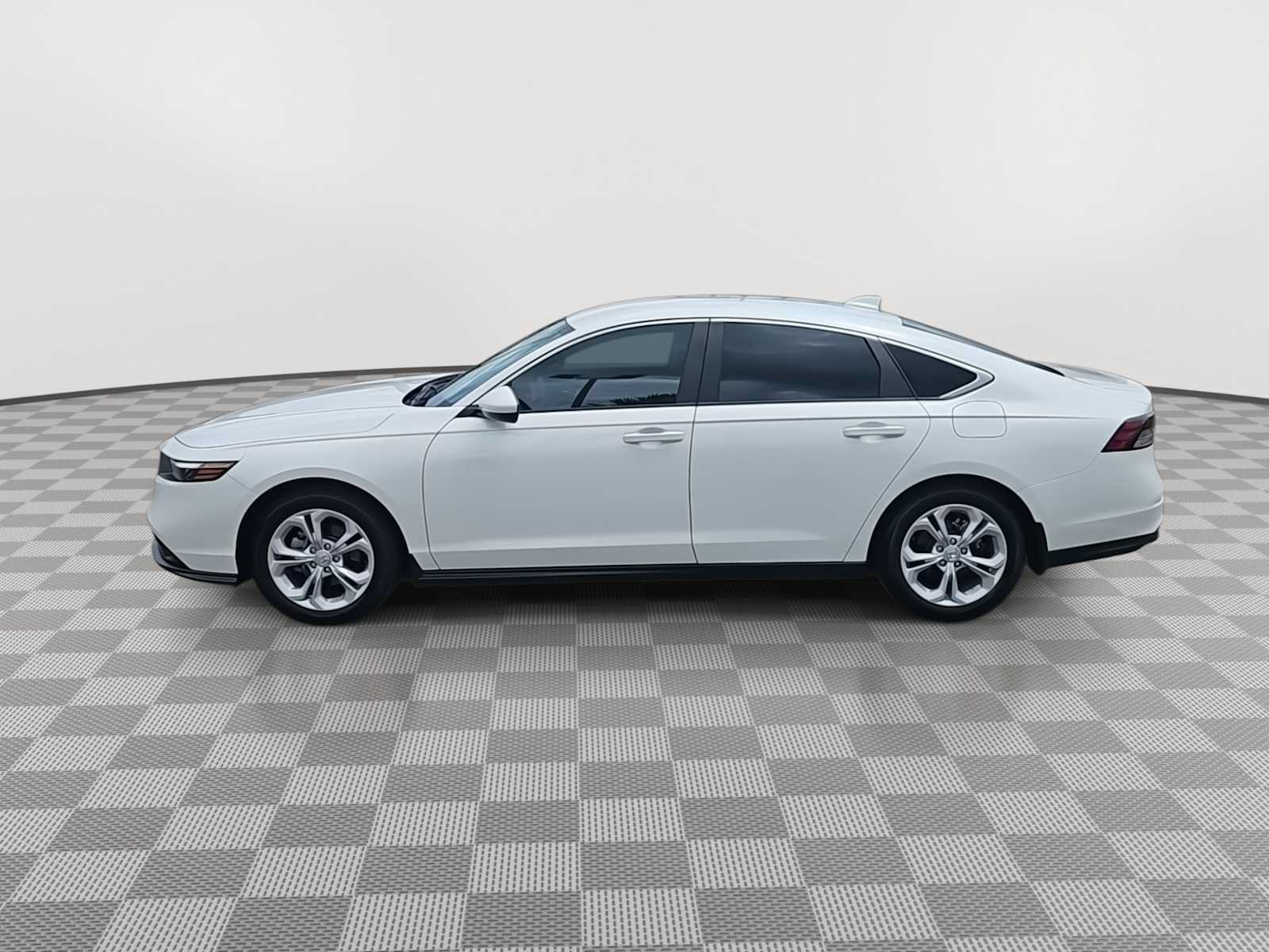 Certified 2025 Honda Accord LX image 5