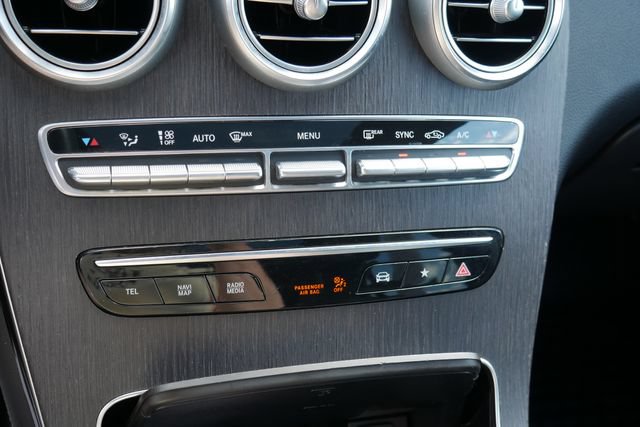 Used 2020 Mercedes-Benz GLC 300 4MATIC image 23