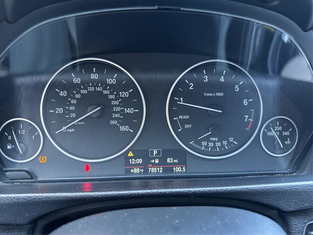 Used 2016 BMW 320i Sedan RWD image 18