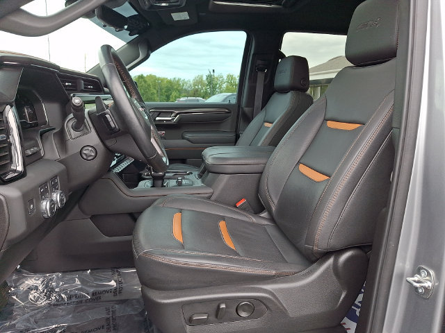 Used 2025 GMC Sierra 1500 AT4 w/ AT4 Premium Package AWD/4WD image 13