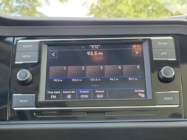 Used 2024 Volkswagen Jetta SE FWD image 27