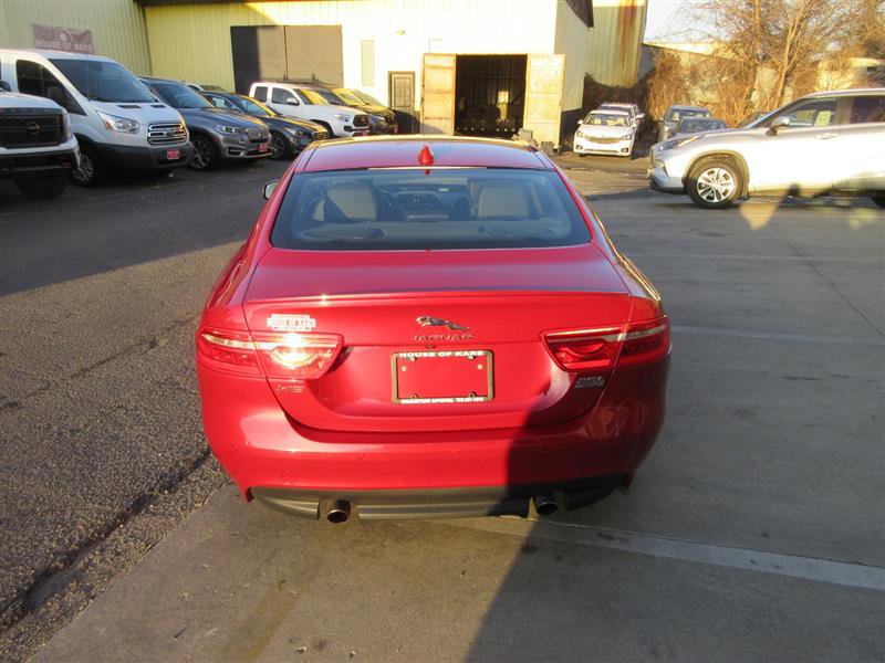 Used 2019 Jaguar XE Landmark Edition image 4