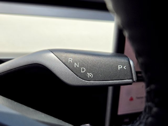 Used 2022 Tesla Model Y Long Range AWD/4WD image 38