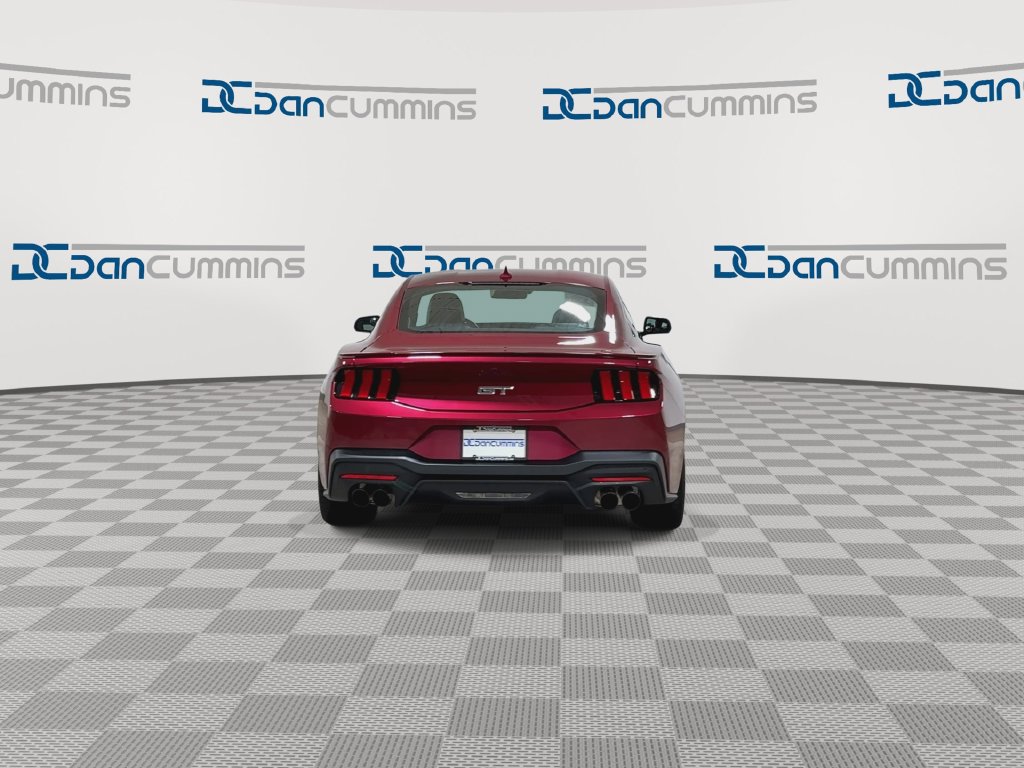 Used 2025 Ford Mustang GT Premium RWD image 7