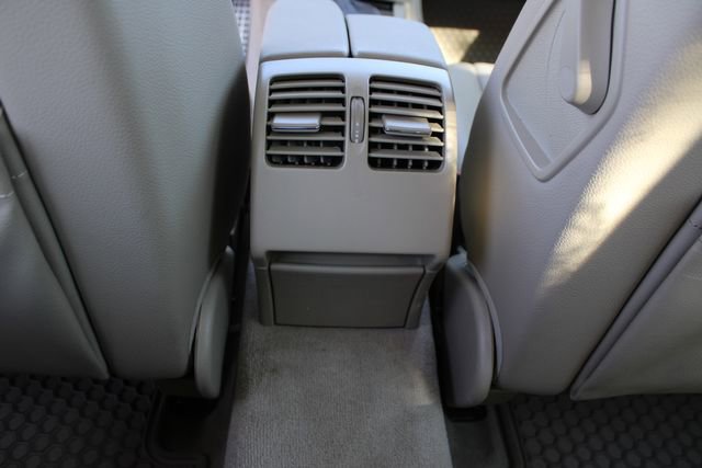 Used 2014 Mercedes-Benz C 300 4MATIC Sedan image 24