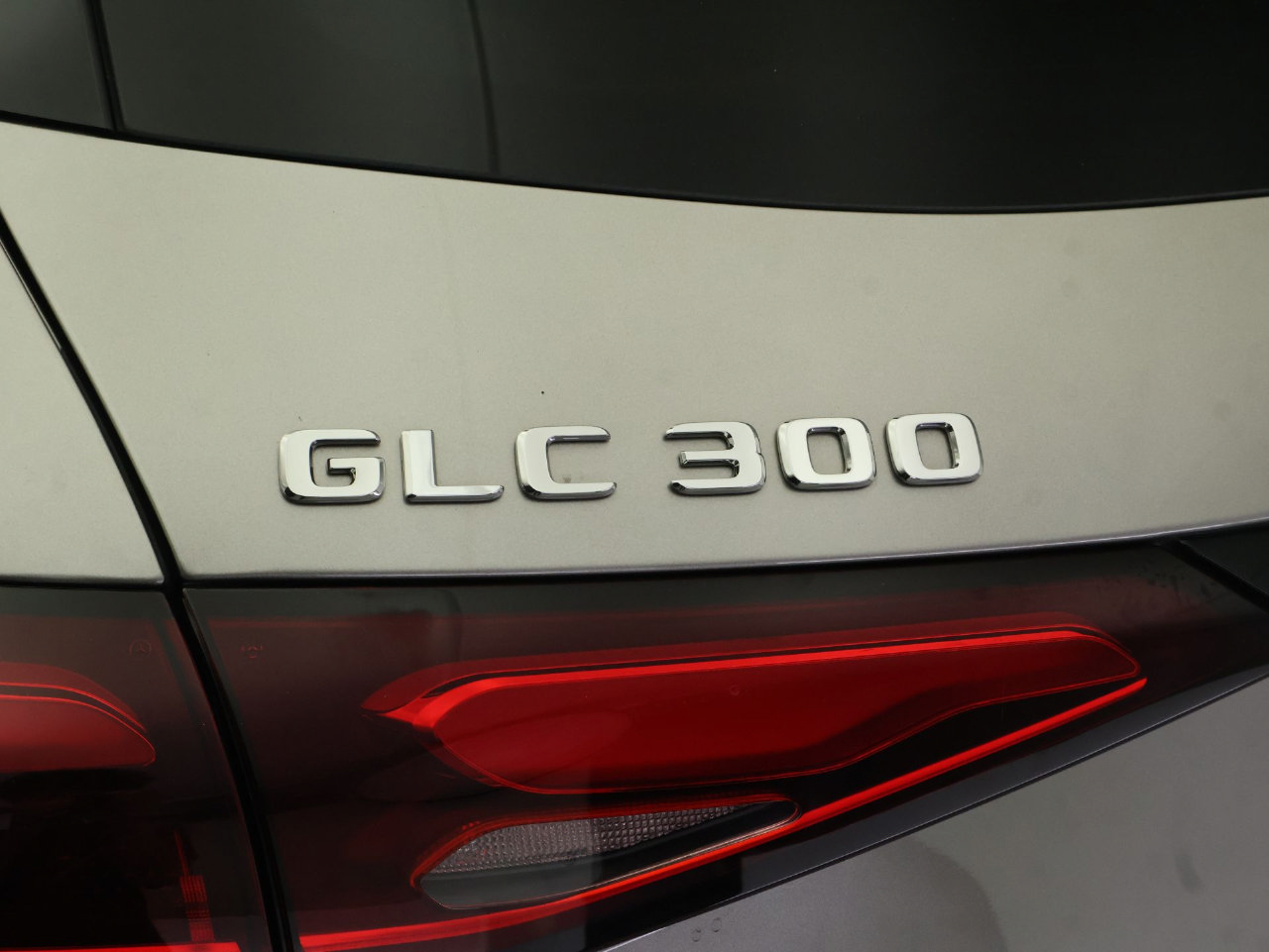 Certified 2024 Mercedes-Benz GLC 300 image 19