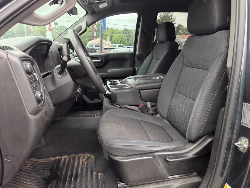 Used 2019 Chevrolet Silverado 1500 Custom Trail Boss w/ Custom Convenience Package AWD/4WD image 9