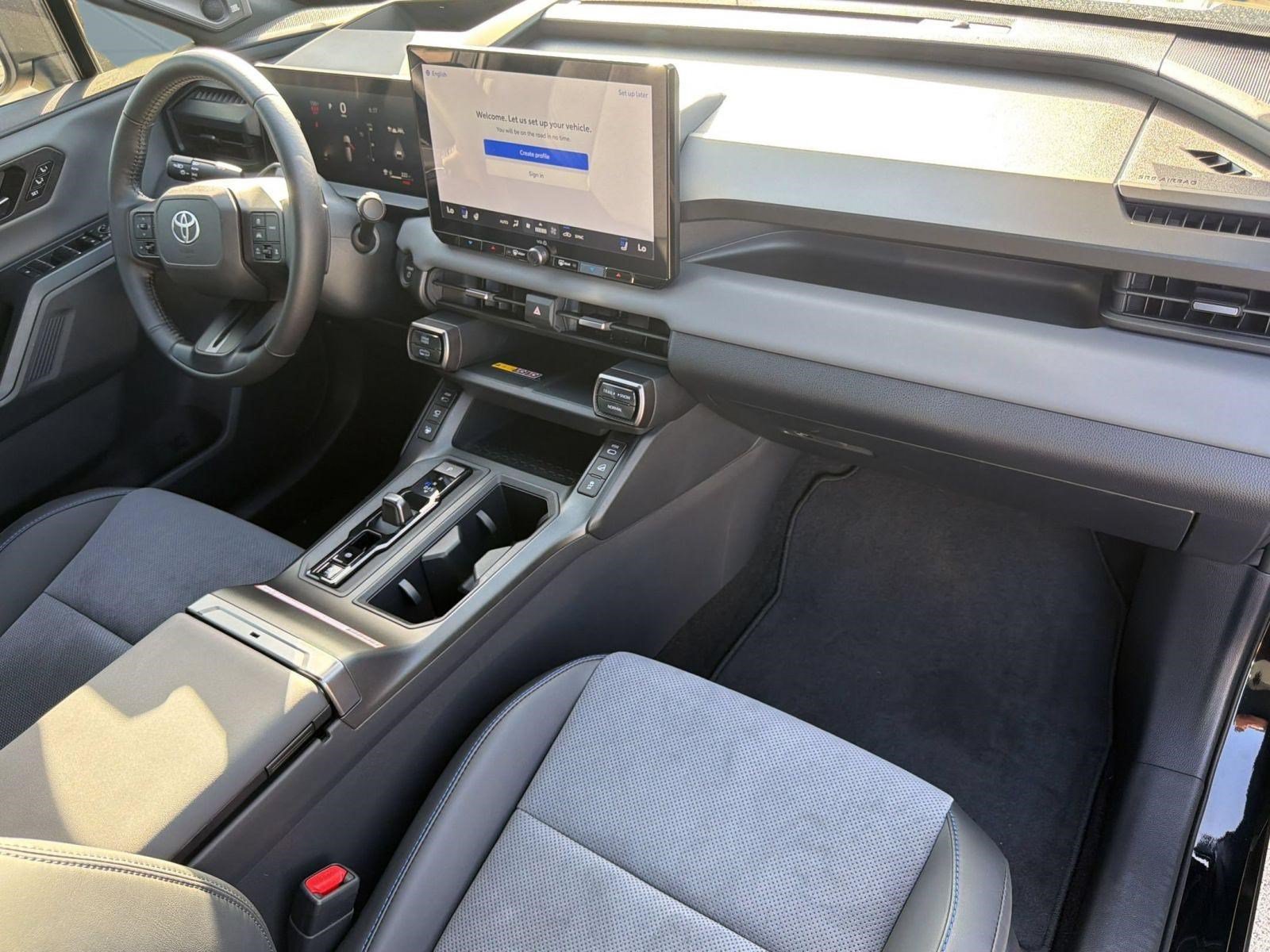 Used 2026 Toyota RAV4 XSE w/ Panoramic Sun Roof Package AWD/4WD image 27