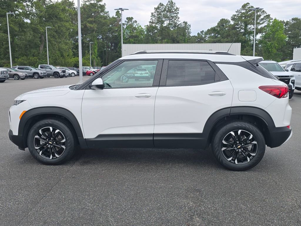 Certified 2023 Chevrolet TrailBlazer LT FWD image 2