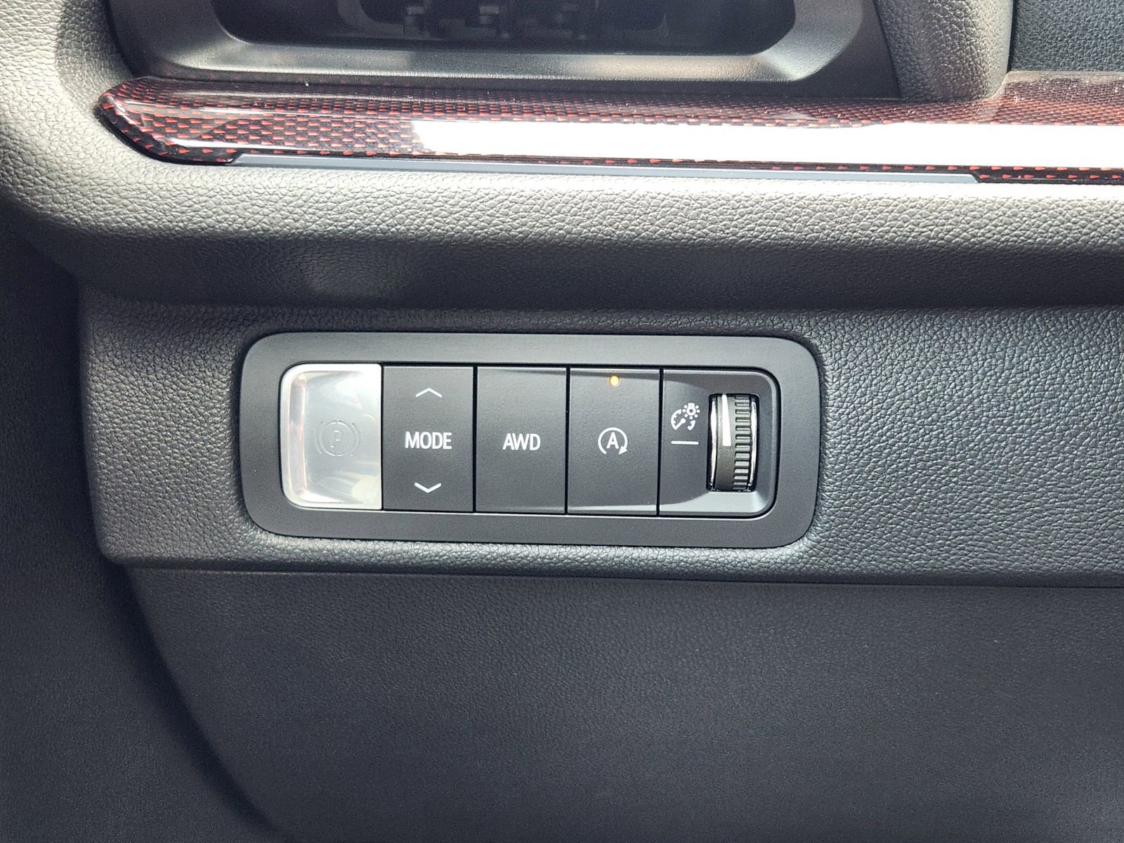 Used 2024 Chevrolet Traverse Z71 AWD/4WD image 24