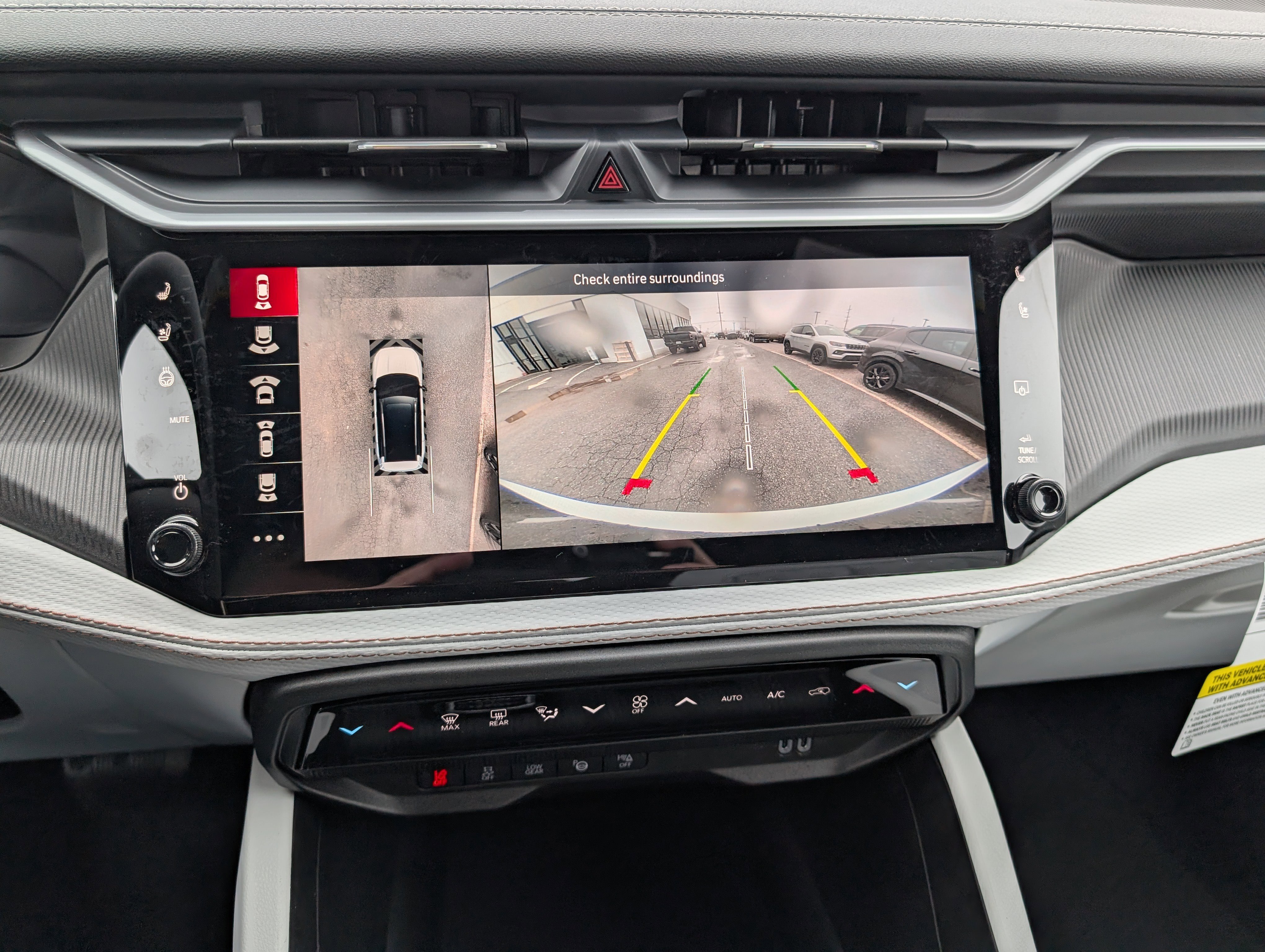 New 2026 Jeep Cherokee Overland image 27