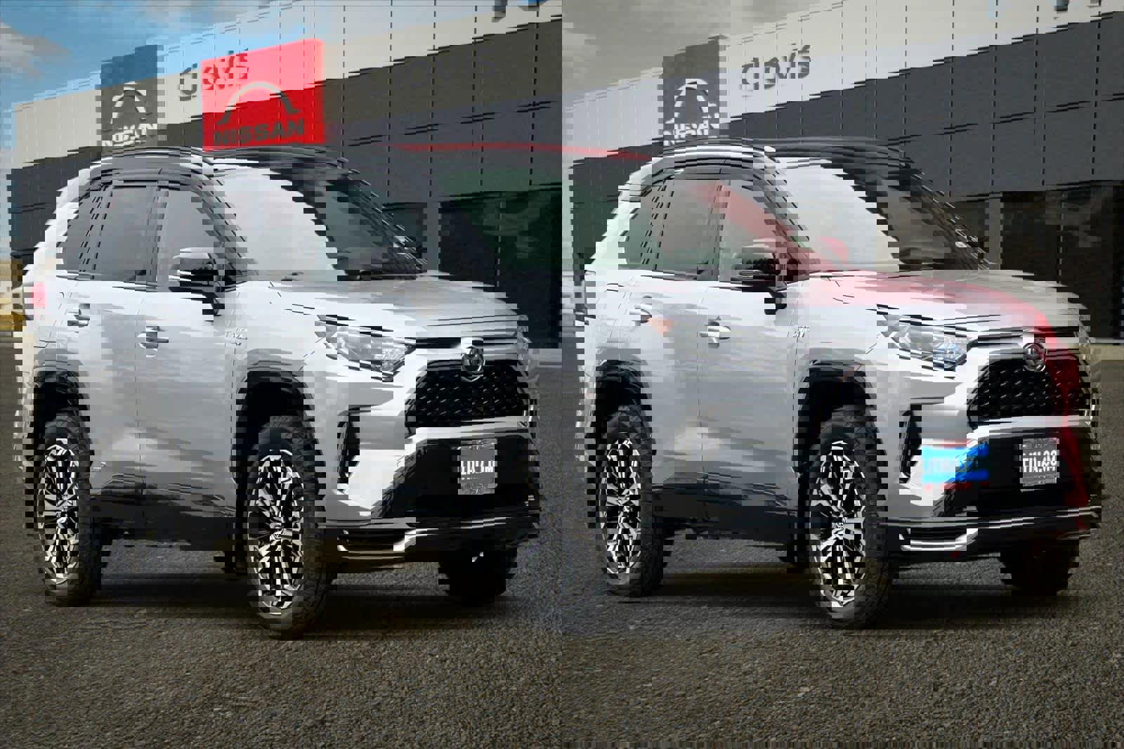 Used 2021 Toyota RAV4 XSE w/ Weather Package image 10