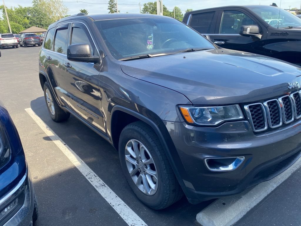 Used 2021 Jeep Grand Cherokee Laredo AWD/4WD image 1