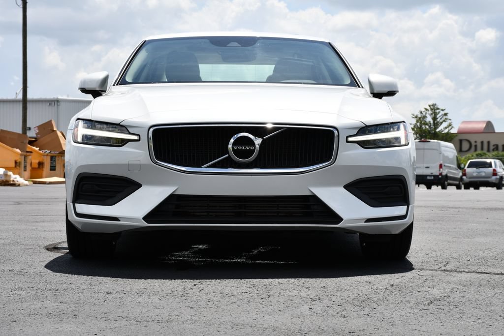 Used 2019 Volvo S60 T5 Momentum w/ Premium Package FWD image 2