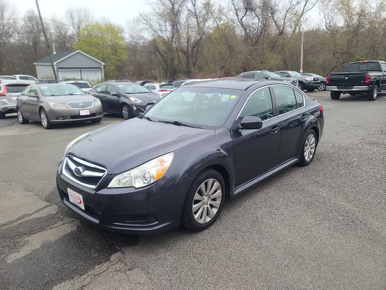 Used 2011 Subaru Legacy 3.6R Limited AWD/4WD image 4