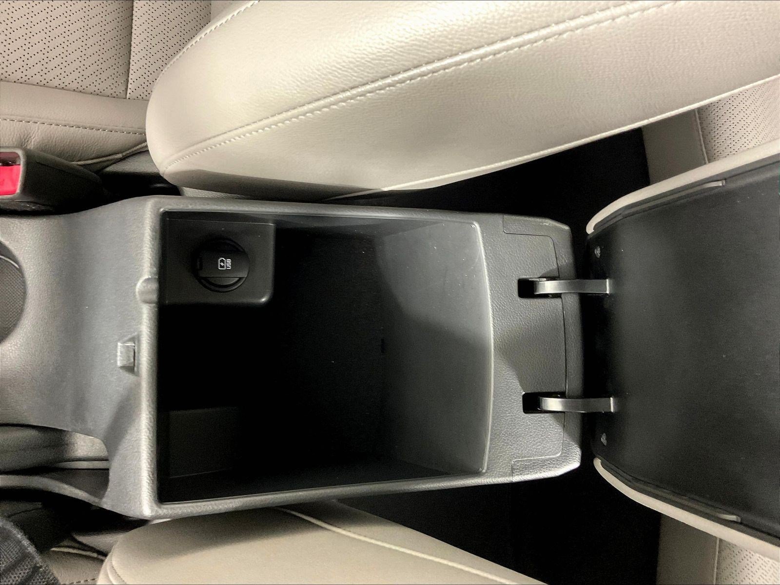 Used 2019 Hyundai Elantra Limited w/ Ultimate Package 02 FWD image 16