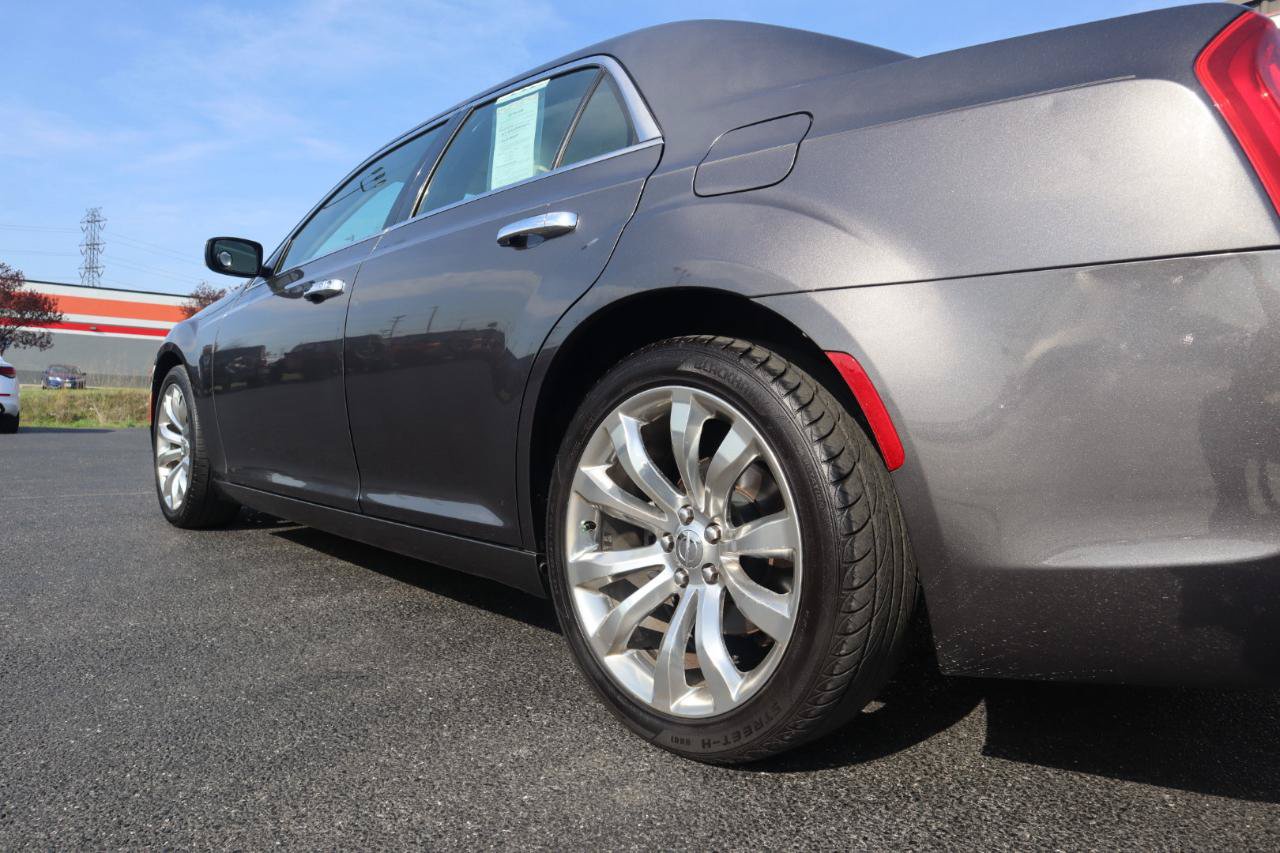 Used 2015 Chrysler 300 C w/ Light Group RWD image 27