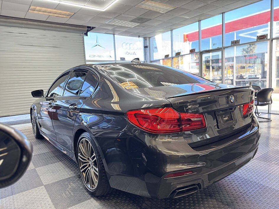 Used 2018 BMW M550i xDrive AWD/4WD image 27