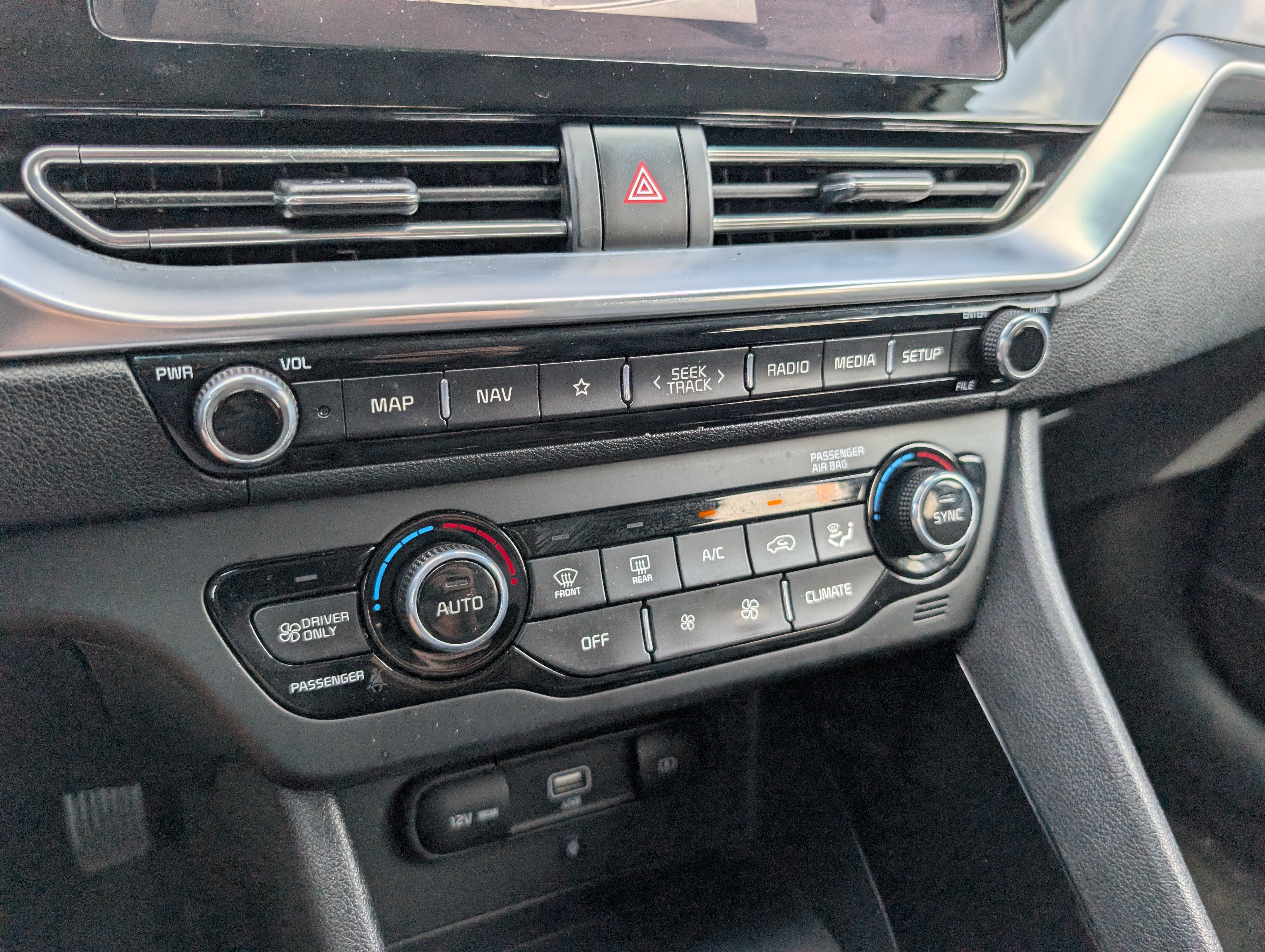 Used 2022 Kia Niro EX Premium FWD image 17