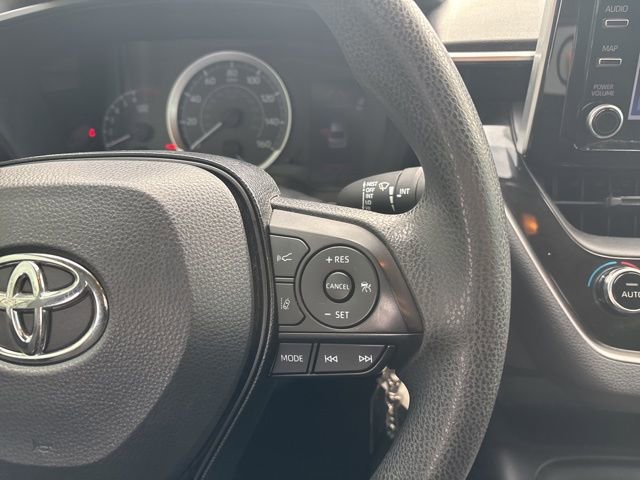 Used 2020 Toyota Corolla LE image 23