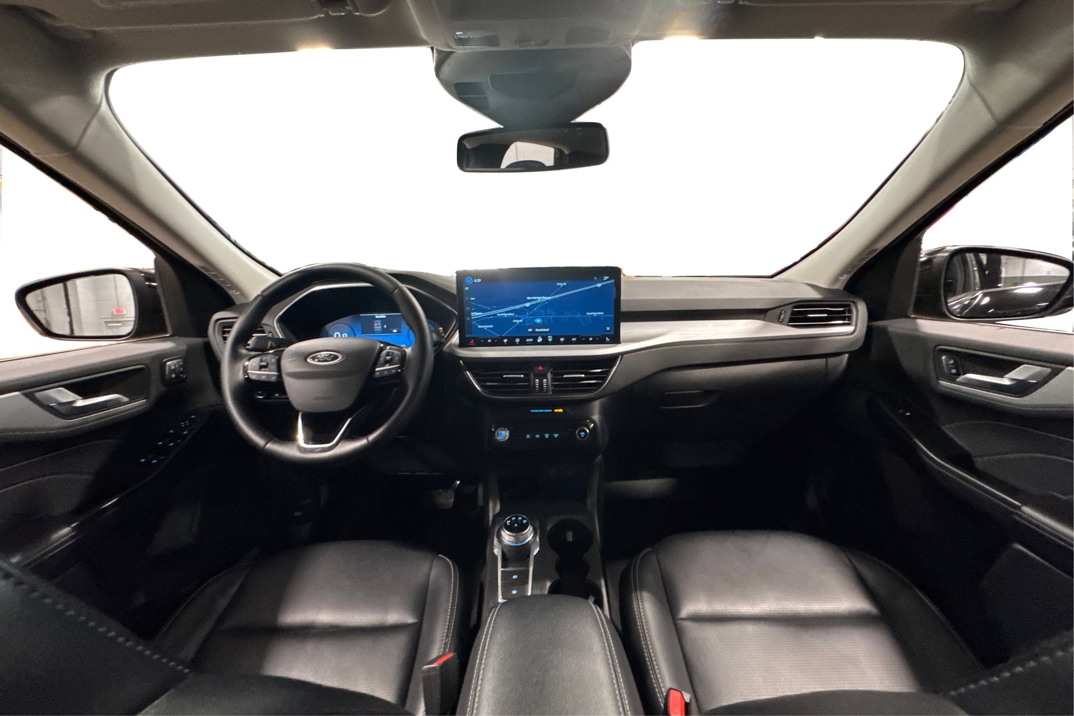 Used 2025 Ford Escape Platinum AWD/4WD image 43