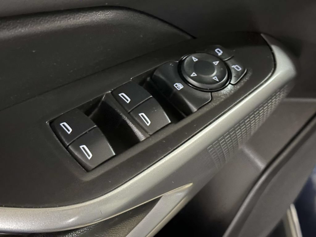 Used 2024 Chevrolet Trax LS w/ LS Convenience Package FWD image 17