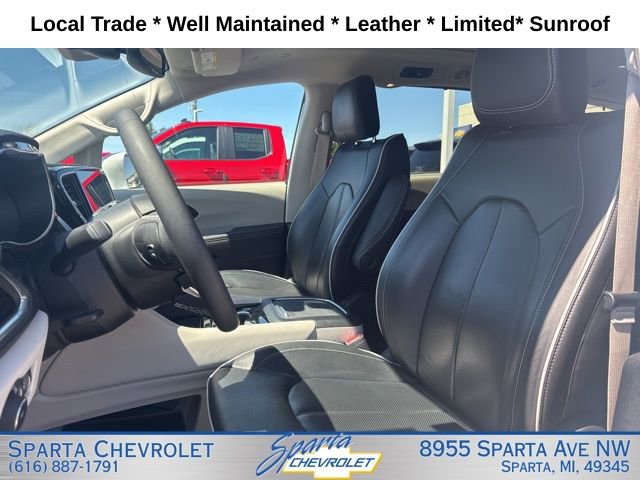 Used 2022 Chrysler Pacifica Limited image 12